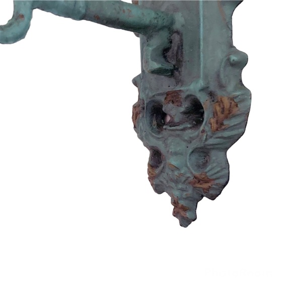 Shabby Chic Ornate Cast Iron Key Plaque Towel Robe Holder - Picture 7 of 12